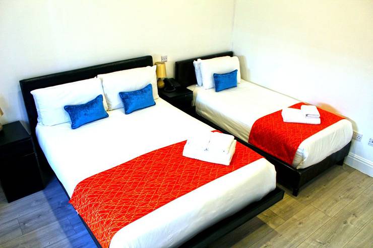 Triple room NOX Paddington London Triple room NOX Paddington London