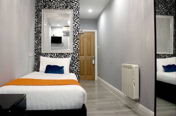 Single room NOX Lancaster Gate London
