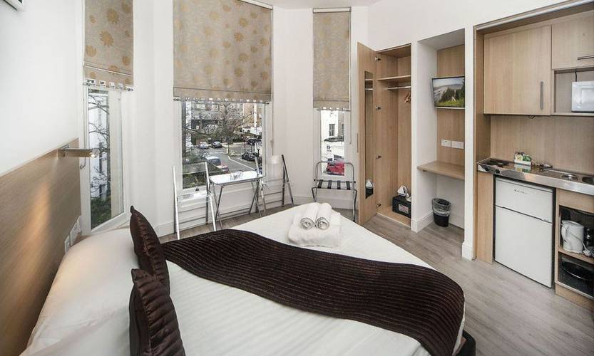 Apartment: double NOX Kensington London