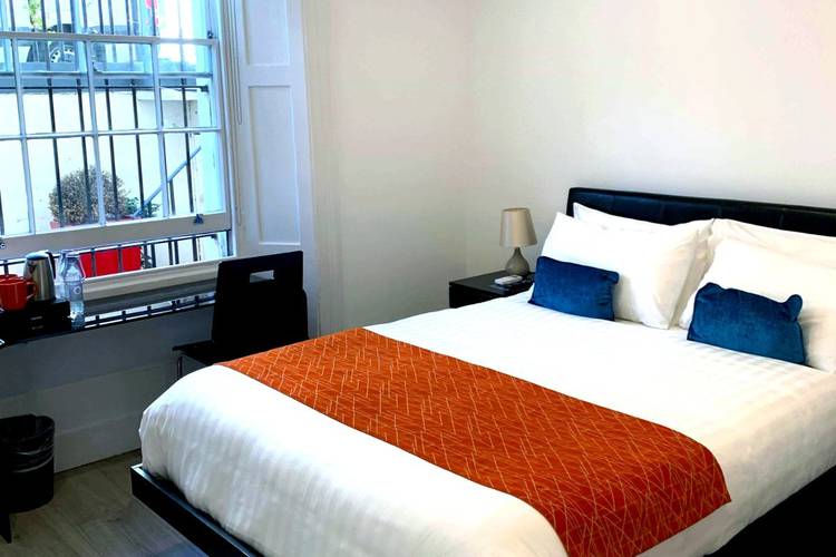 Triple room NOX Lancaster Gate London