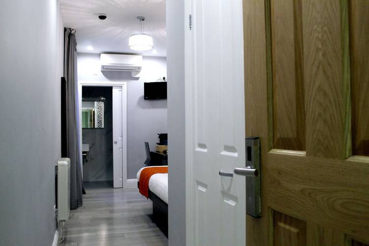Single room NOX Lancaster Gate London