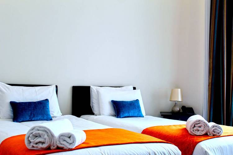 Twin room NOX Lancaster Gate London