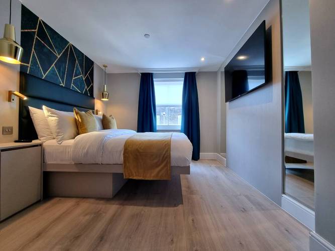 Double studio NOX Kensington Gardens London