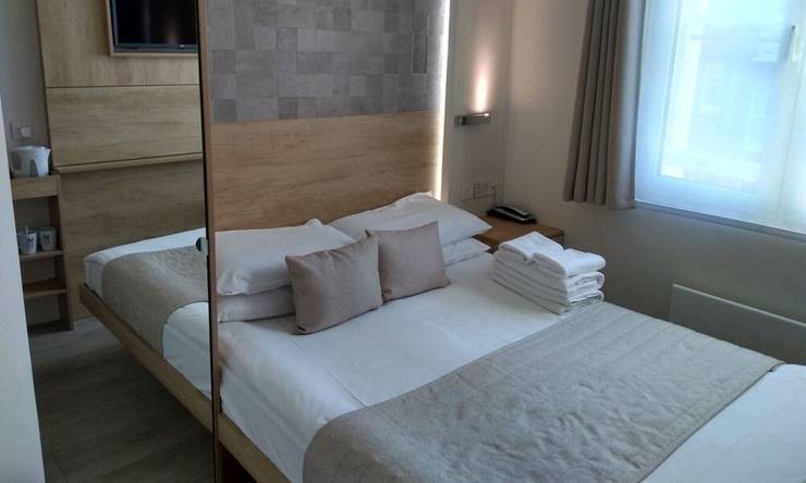 Single NOX Hyde Park London Single NOX Hyde Park London