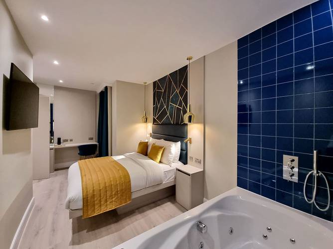 Suite NOX Edgware Road London