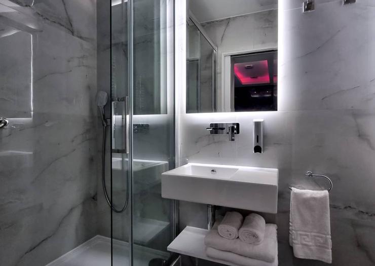 Signature Jacuzzi Suite NOX Kensington Gardens Londres Signature Jacuzzi Suite NOX Kensington Gardens Londres