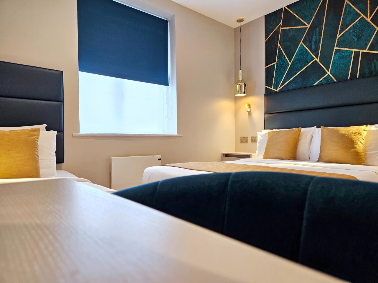 Triple Room NOX Hyde Park London