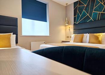 Triple Room NOX Hyde Park London Triple Room NOX Hyde Park London