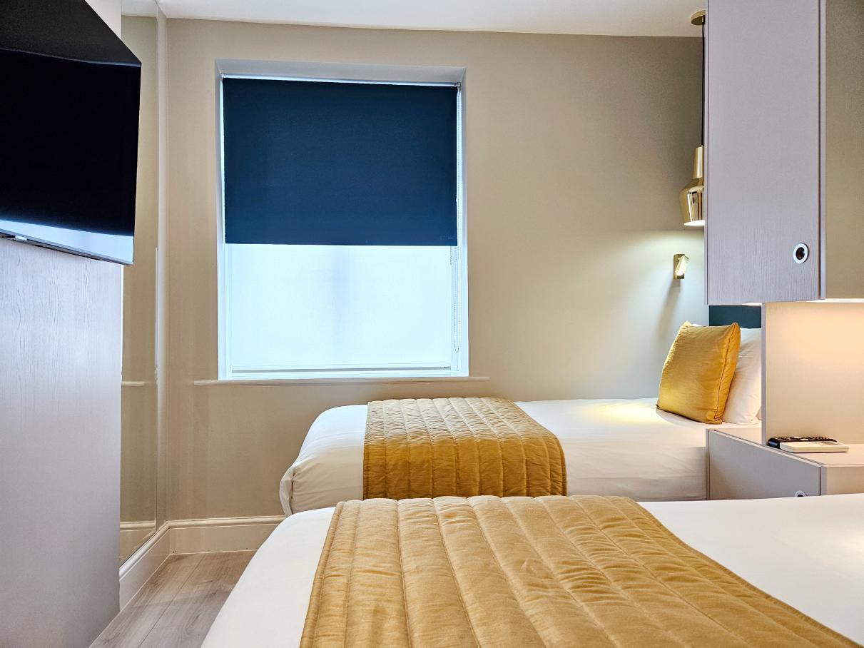Twin Room NOX Hyde Park London