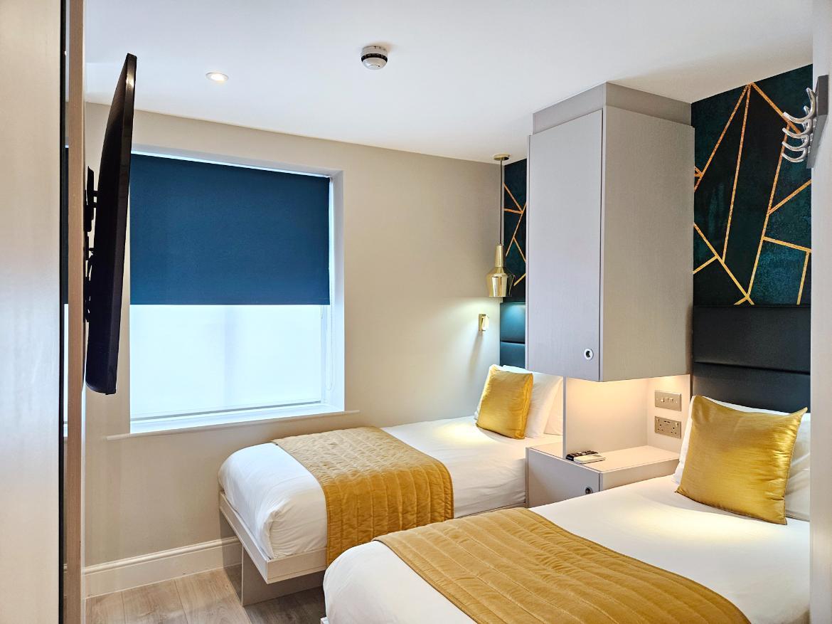 Twin Room NOX Hyde Park London