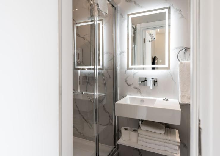 Doble con Jacuzzi NOX Richmond Londres Doble con Jacuzzi NOX Richmond Londres