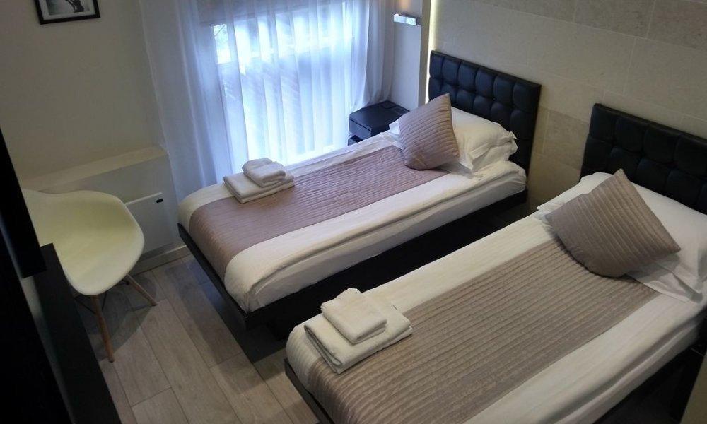 Studio: Twin NOX Kensington London